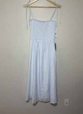 Julia Jordan Tie Shoulder Smocked Midi Dress 8 Blue White Striped Coastal Resort
